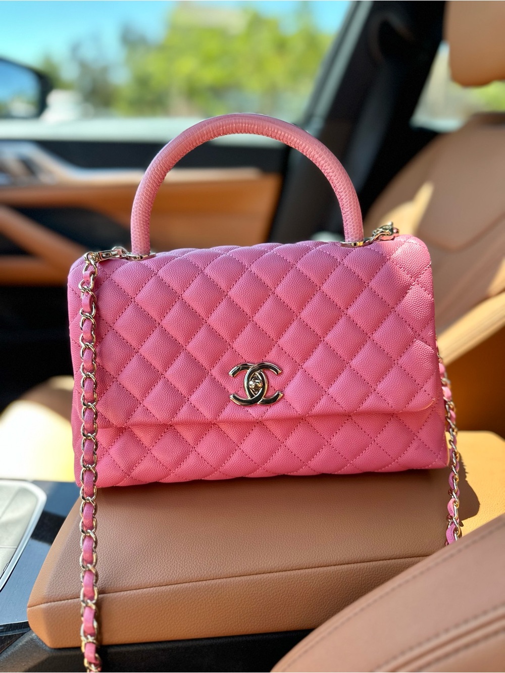 🩷🔥🔥🩷COCO HANDLE STUNNING PINK CHANEL 22P🩷🔥🔥🩷 - Picture 1 of 16